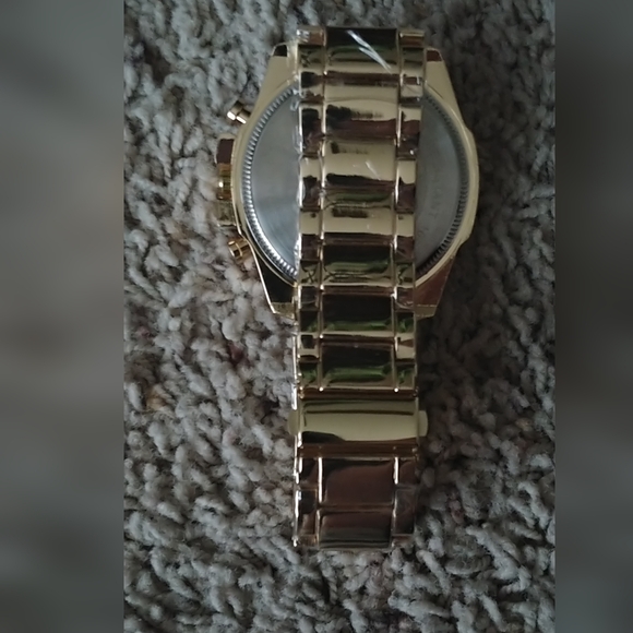 Gold Watch - Picture 3 of 8